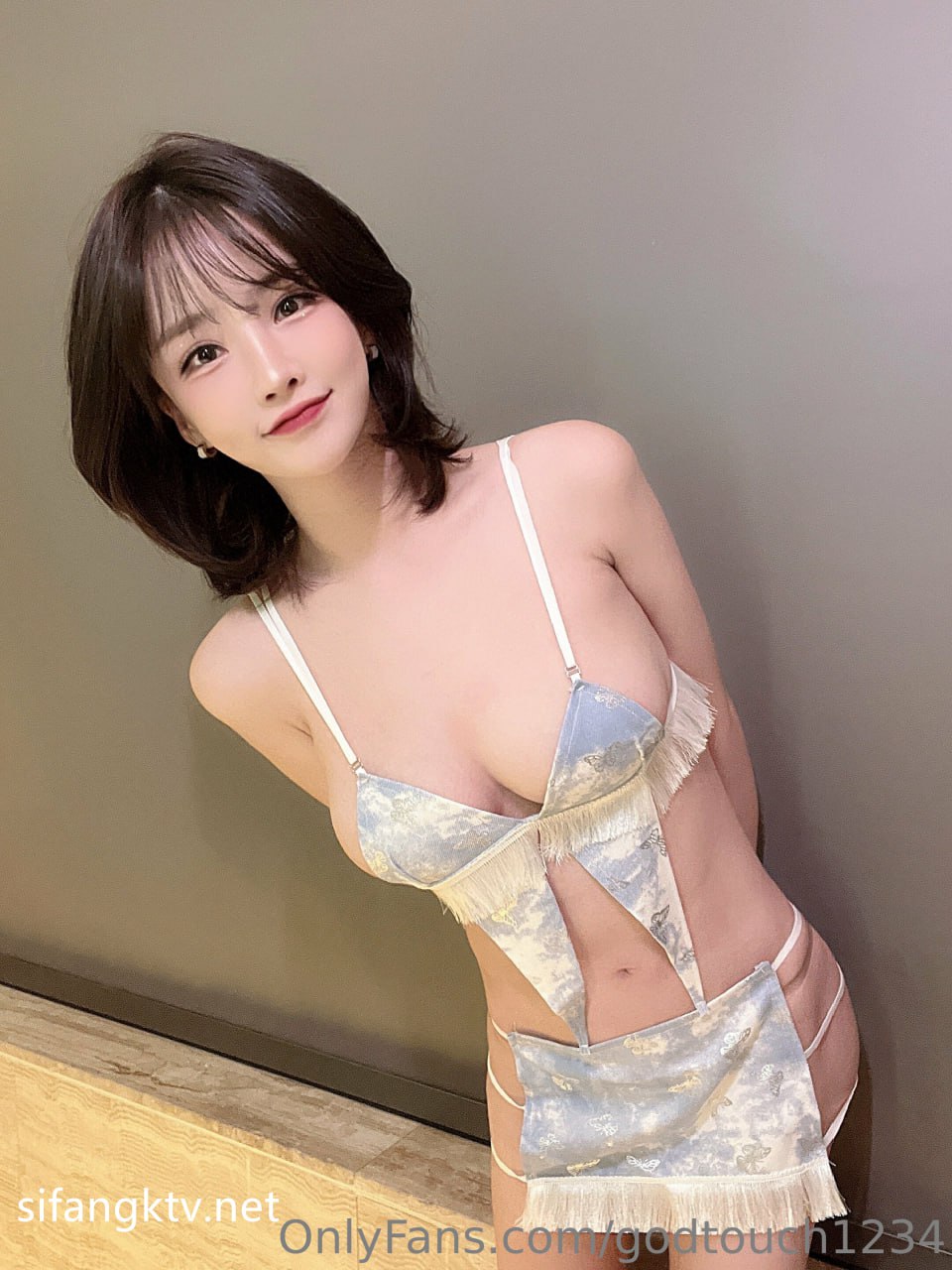 【2024-01-17】Filming videos for fan by masturbation